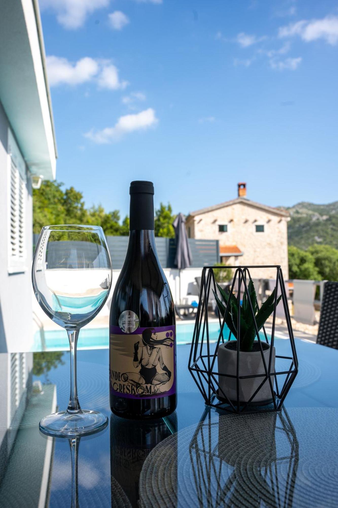Lavanda Villa